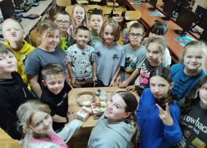 Miniaturka: zajęcia czytelnicze z książką Rekin Nudojad